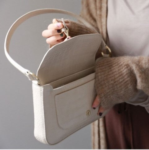 Single shoulder bag